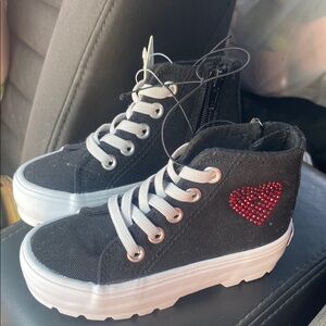 Mudd Black High-Top Sneakers with White Soles